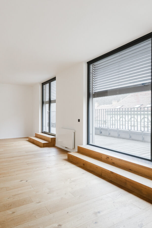 Neugraf – teplo prírodnej dubovej drevenej podlahy