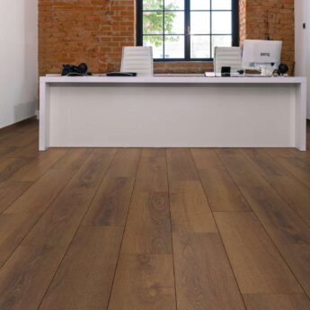 LAMINATE K650 MONTREUX OAK GRIZZLY 7/32 4V MW P+